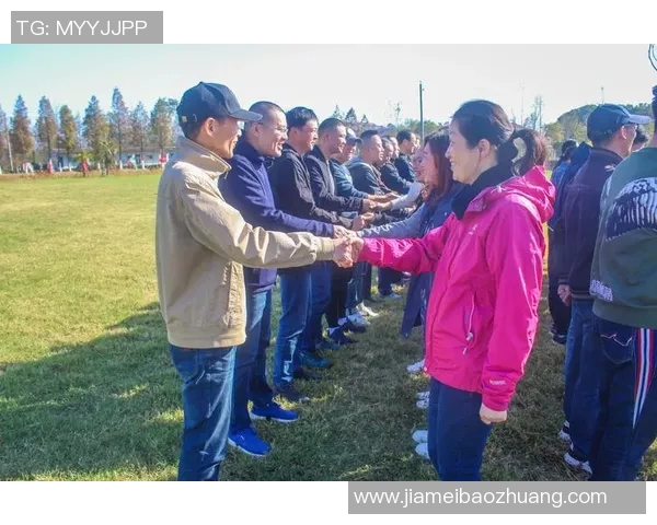 西安街舞队心理素质探讨:如何在舞台上展现自我与团队精神 西安街舞队心理素质探讨:如何在舞台上展现自我与团队精神